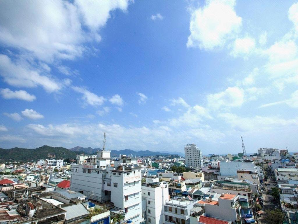 Den Long Do Hotel Nha Trang Exterior foto