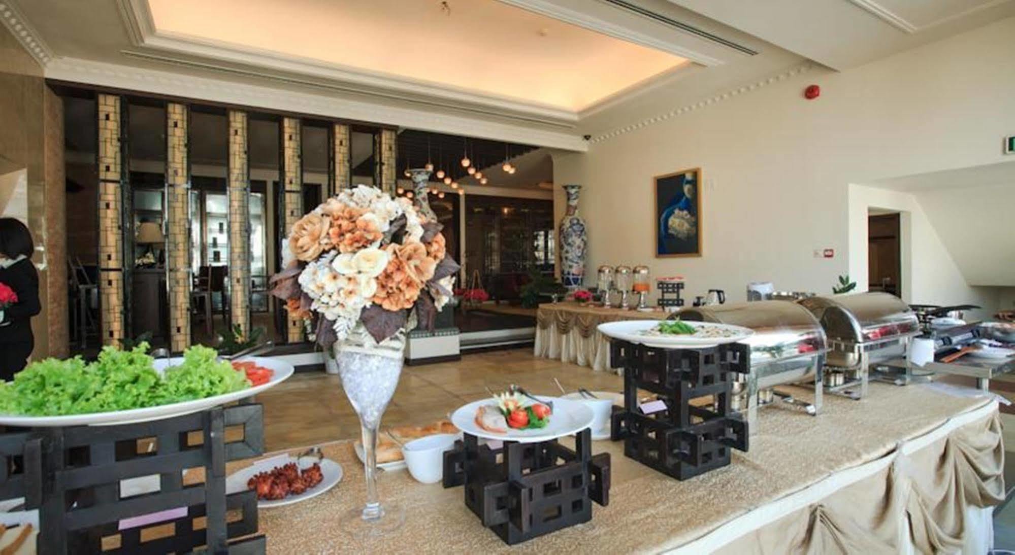 Den Long Do Hotel Nha Trang Exterior foto